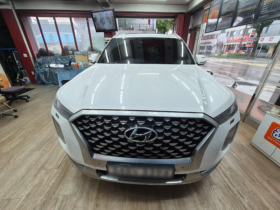 Hyundai Palisadeのカーフィルム施工事例｜費用目安・仕上がり 施工写真 4