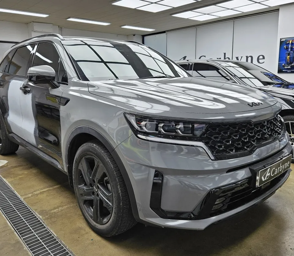 Kia Sorento MQ4 vinyl wrap installation result