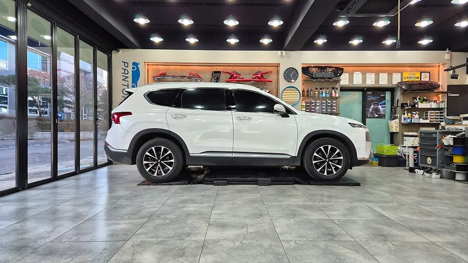 Hyundai Santa Fe TM Body Kit Installation Review photo 2