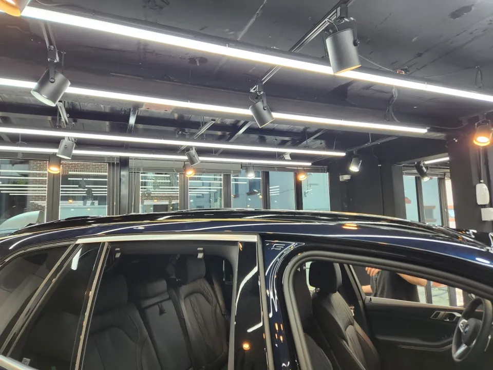 BMW X5 vinyl wrap - BMW X5 Chrome Delete Wrap Review — Cost & Results photo 7