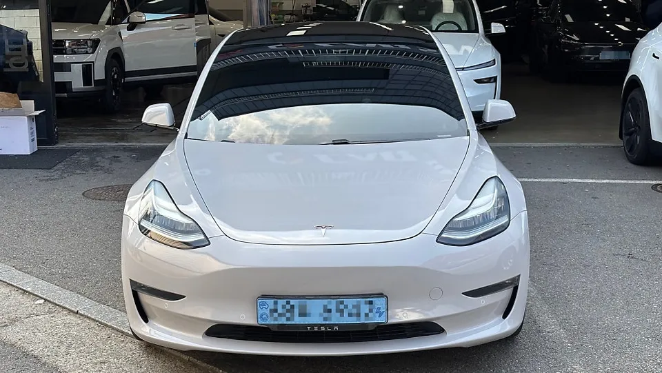Tesla Model 3 wrap ppf package - Tesla Model 3 Wrap PPF Combo Review: Stunning Chrome Delete Trans photo 5