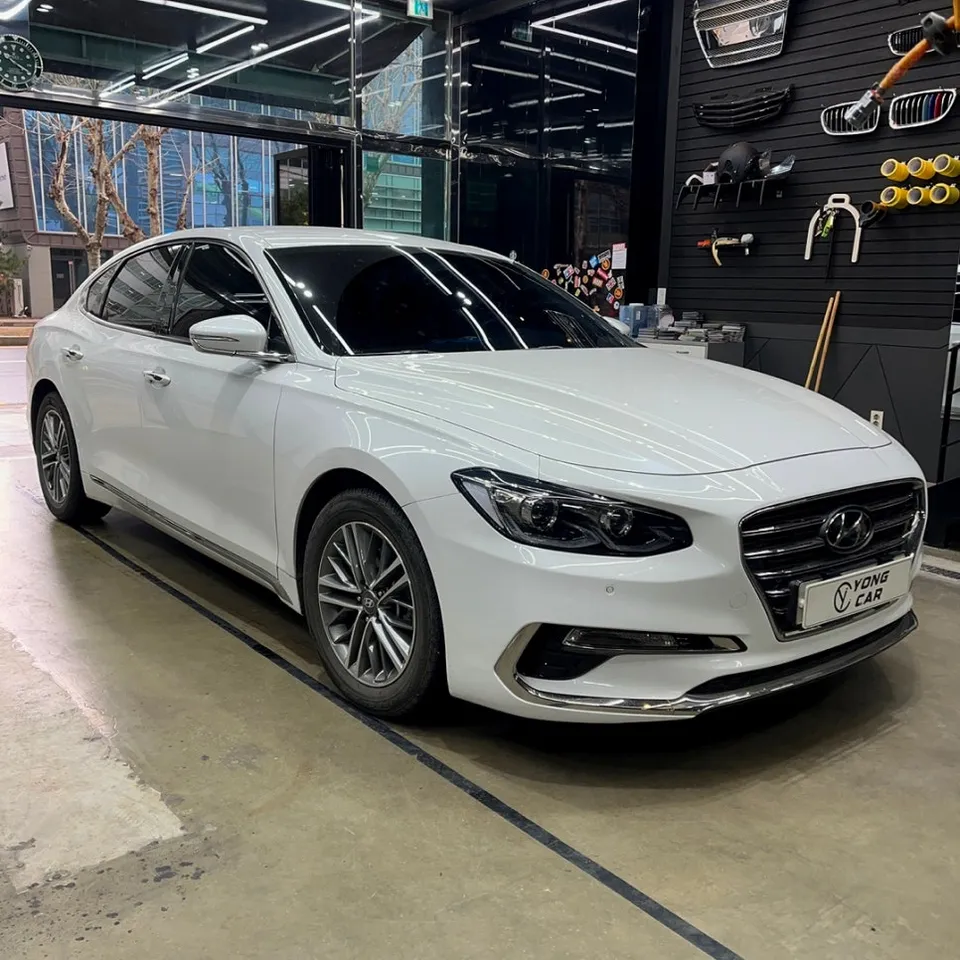 Hyundai Azeraのガラスコーティング事例|費用目安・仕上がり 施工写真 2-1