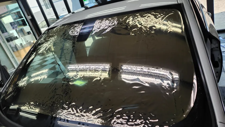 BMW 5 Series GT window tinting - BMW 5 Series GT Window Tinting Review - Champagne Gold & Sky Blue photo 4