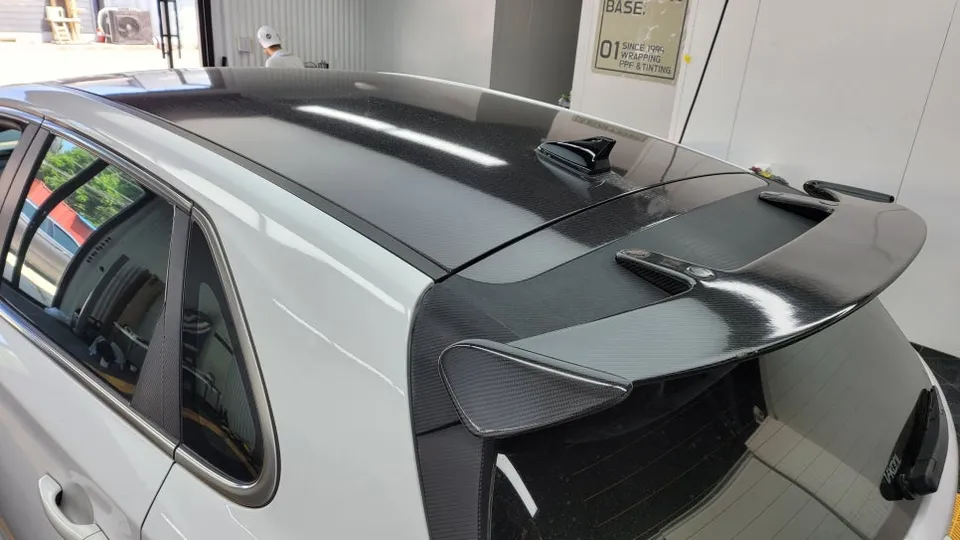 Hyundaiのカーラッピング事例 施工写真 2-2