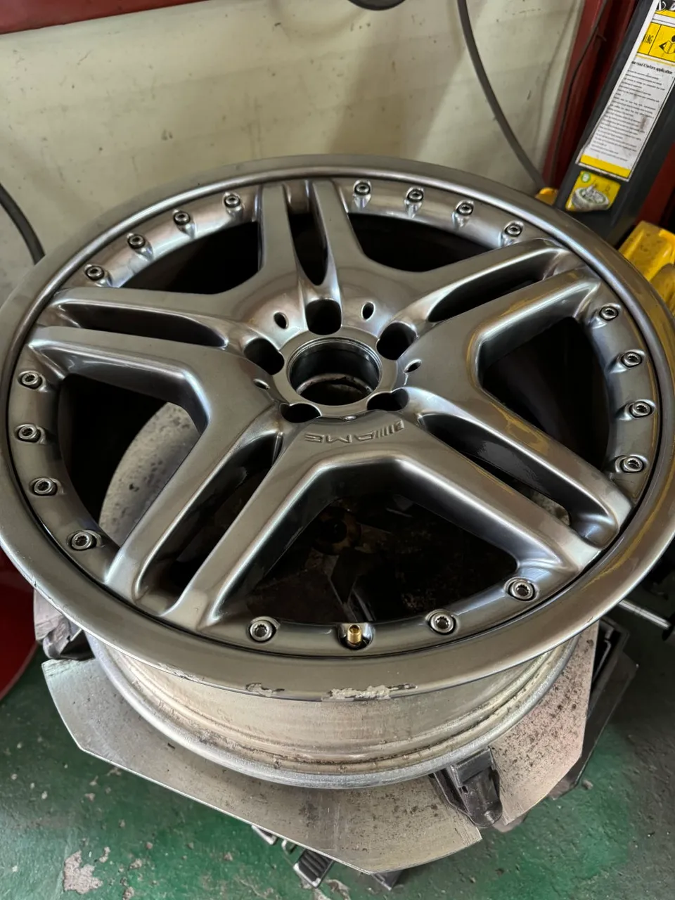 Mercedes-Benz E-Class wheel repair - Mercedes-Benz E-Class Wheel Repair Review — Ghost Chrome Finish photo 4