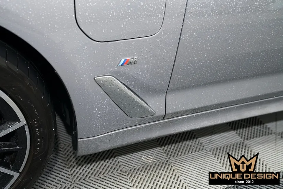 BMW 530E vinyl wrap - BMW 530E Vinyl Wrap Review: Chrome Delete for a Sporty Look photo 5