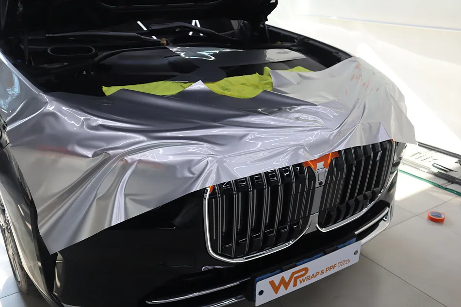 BMW 7 Seriesのカーラッピング事例|費用目安・仕上がり 施工写真 2-2