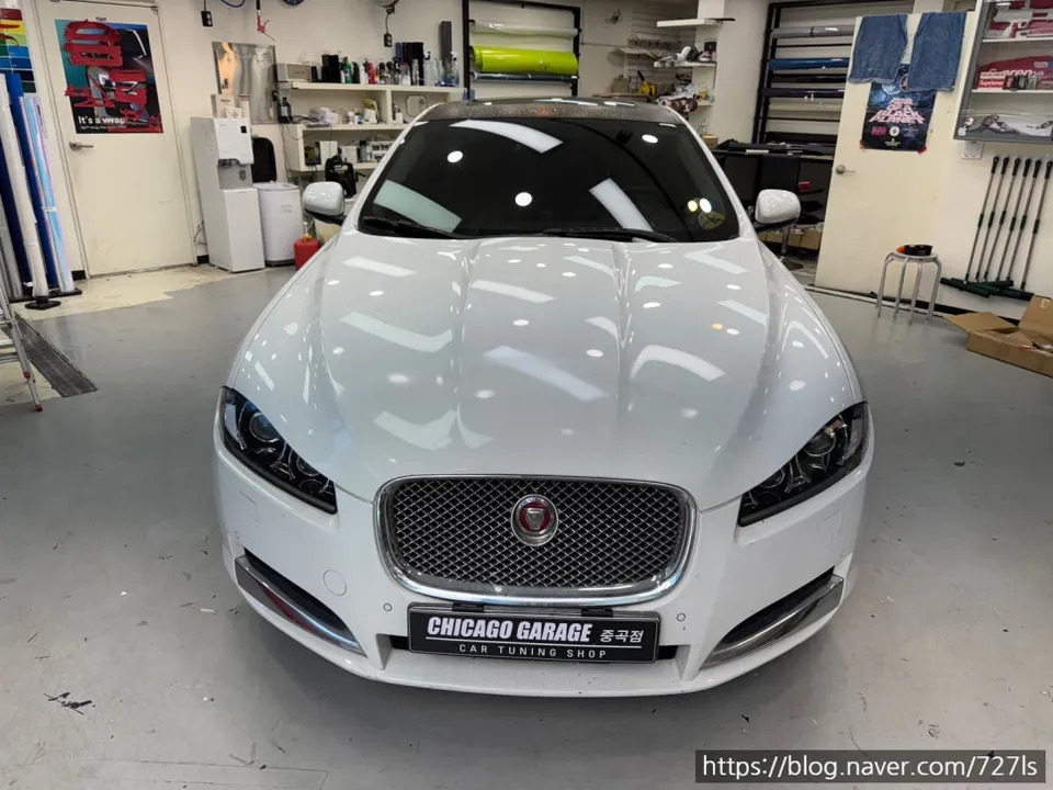 Jaguar XF Vinyl Wrap Refresh: From Old Film Removal to Perfect Fi