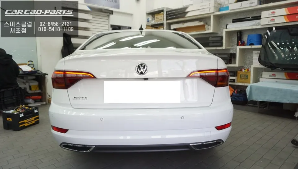 Volkswagen Jettaのドライブレコーダー取付事例 施工写真 6