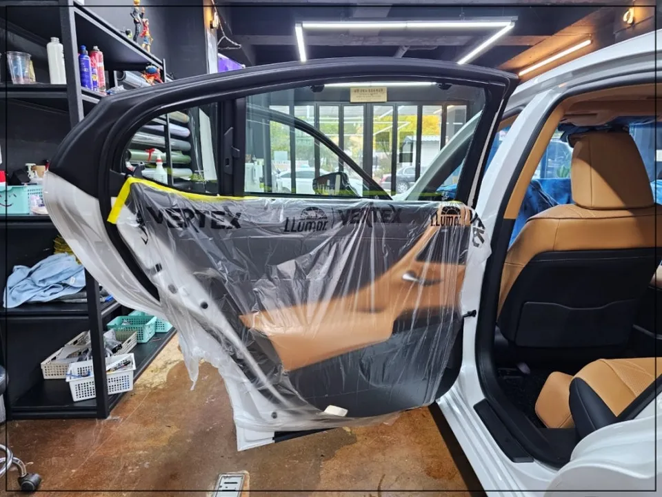 Lexus ESのPPF施工事例|費用目安と仕上がり 施工写真 2-3