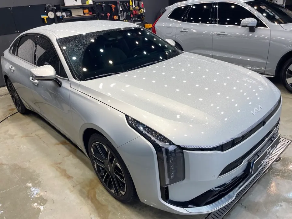 Kia K8のPPF施工事例|飛び石傷から愛車を守る 施工写真 3-1
