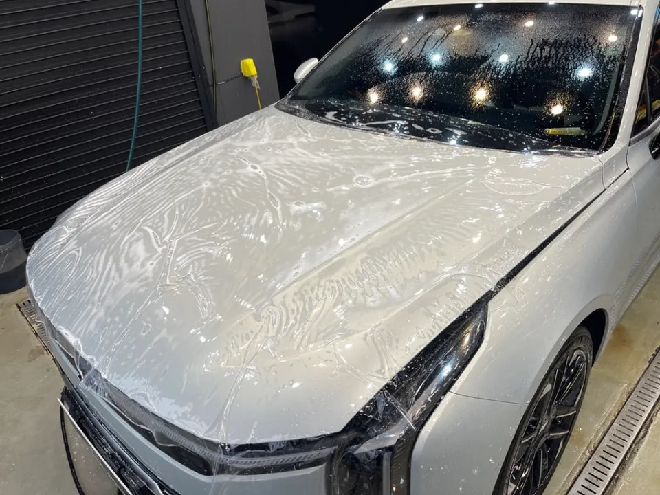 Kia K8のPPF施工事例|飛び石傷から愛車を守る 施工写真 3-2