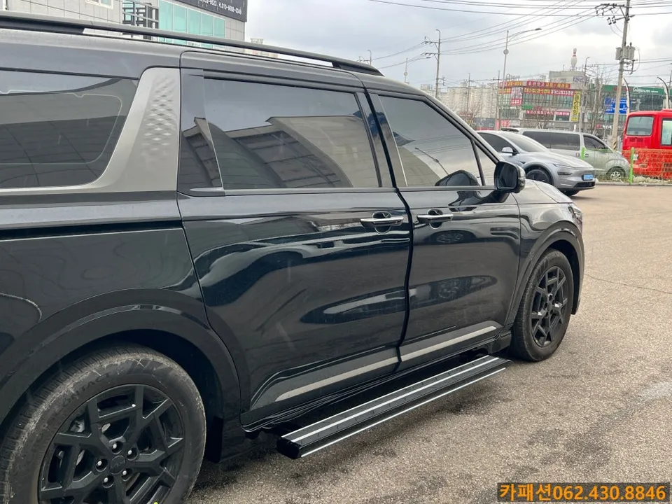 Kia Carnival body kit - Kia Carnival Body Kit Installation Review photo 3