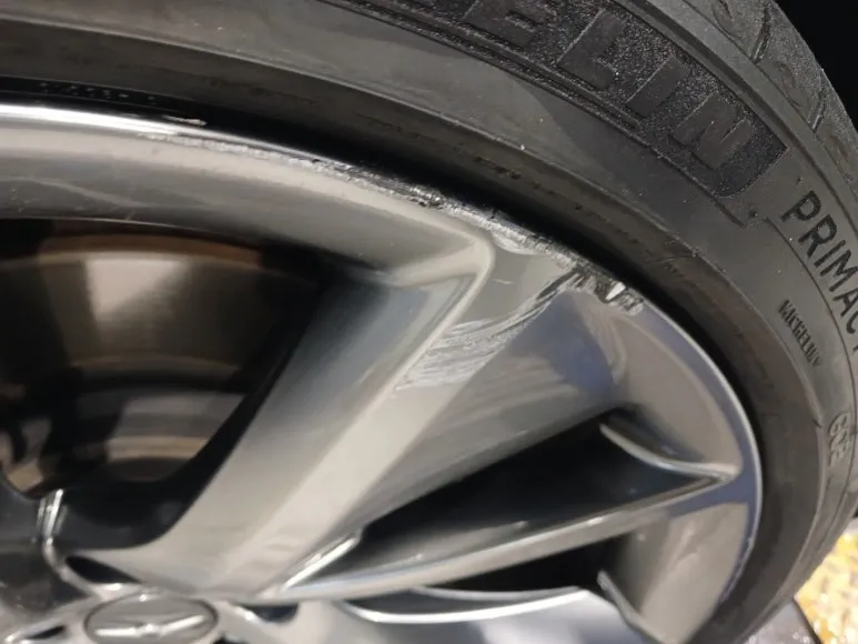 Genesis GV80 wheel repair - Genesis GV80 Wheel Repair Review — Curb Rash Fixed photo 4