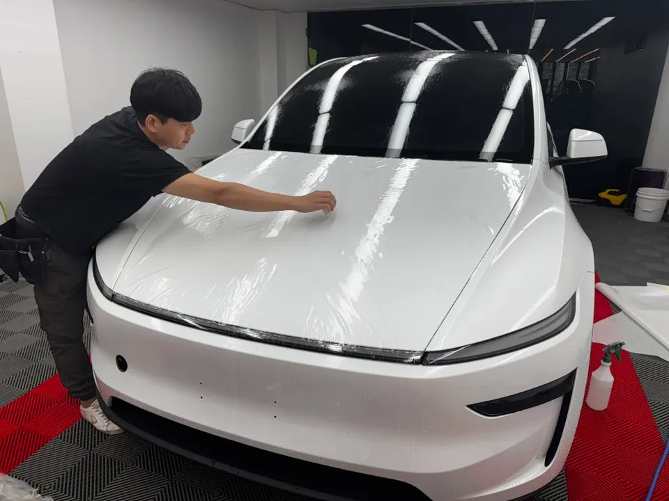 Tesla Model Y PPF施工事例｜費用目安・仕上がり 施工写真 3-1