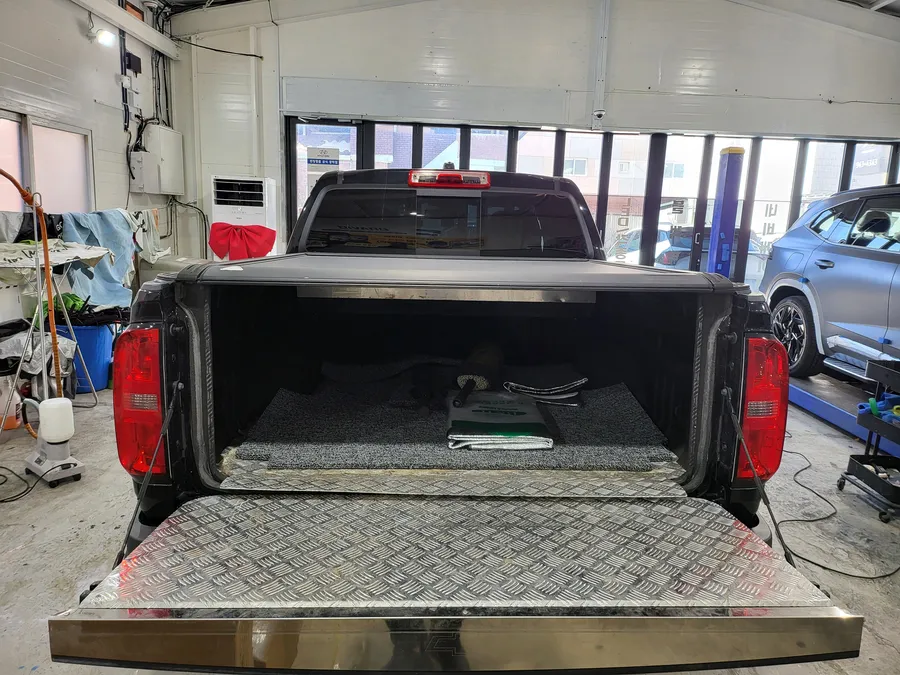 Chevrolet Colorado body kit - Chevrolet Colorado Body Kit Installation Review photo 3