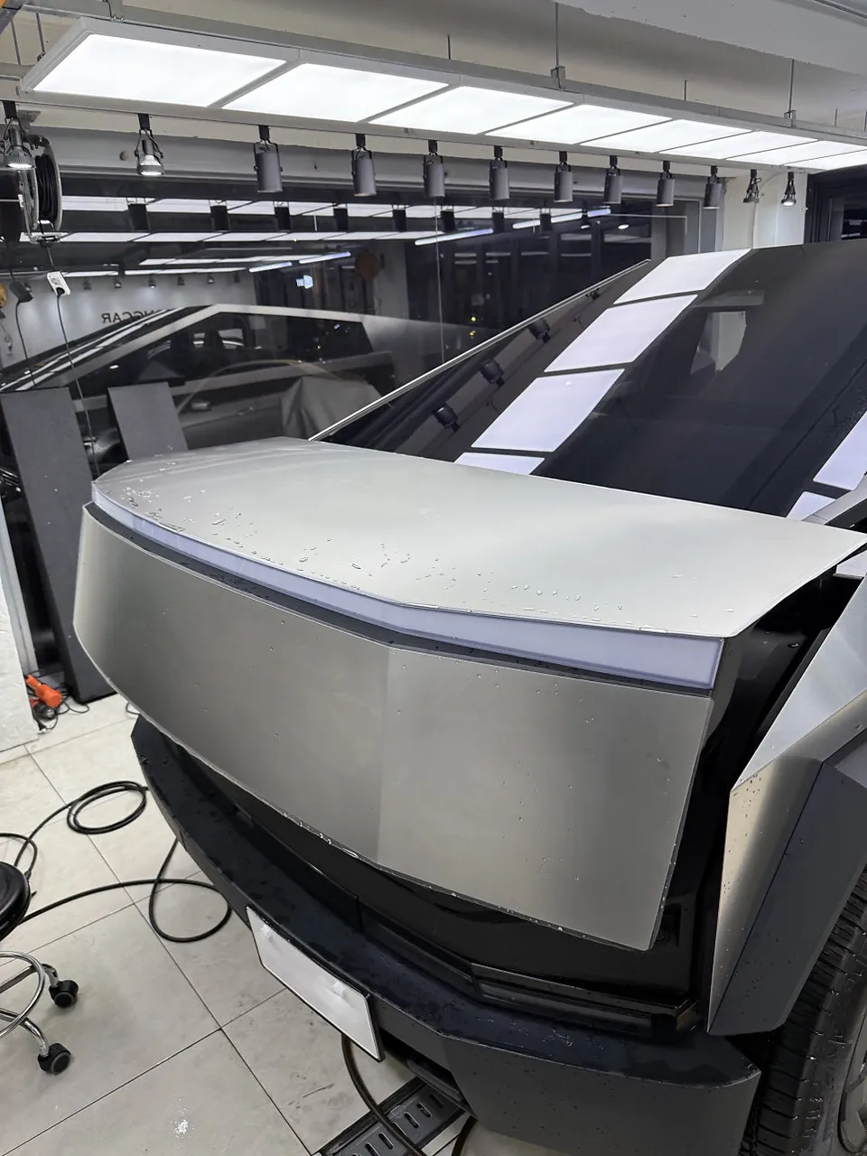 Tesla CybertruckのPPF施工事例｜無光フィルムで個性を保護 施工写真 3-3