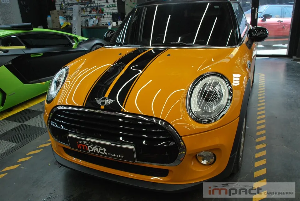 MINI MINI Cooperのカーラッピング事例|費用目安・仕上がり 施工写真 1-2