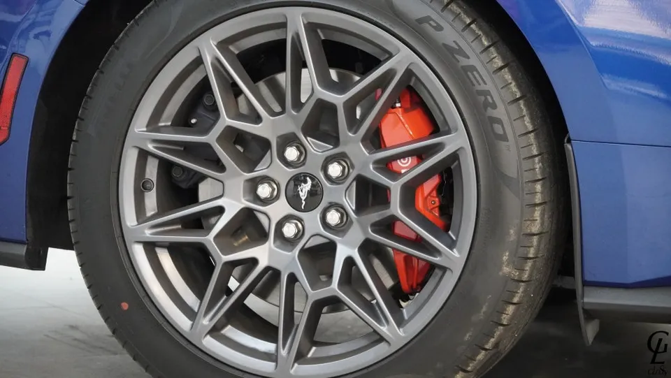 Ford Mustang 7th Gen vinyl wrap - Ford Mustang 7th Gen Vinyl Wrap Review: Color Change Cost photo 4
