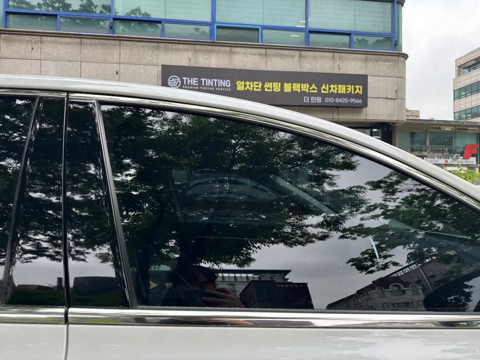 Hyundai Grandeur IGのカーフィルム施工事例|費用目安・仕上がり 施工写真 3-1