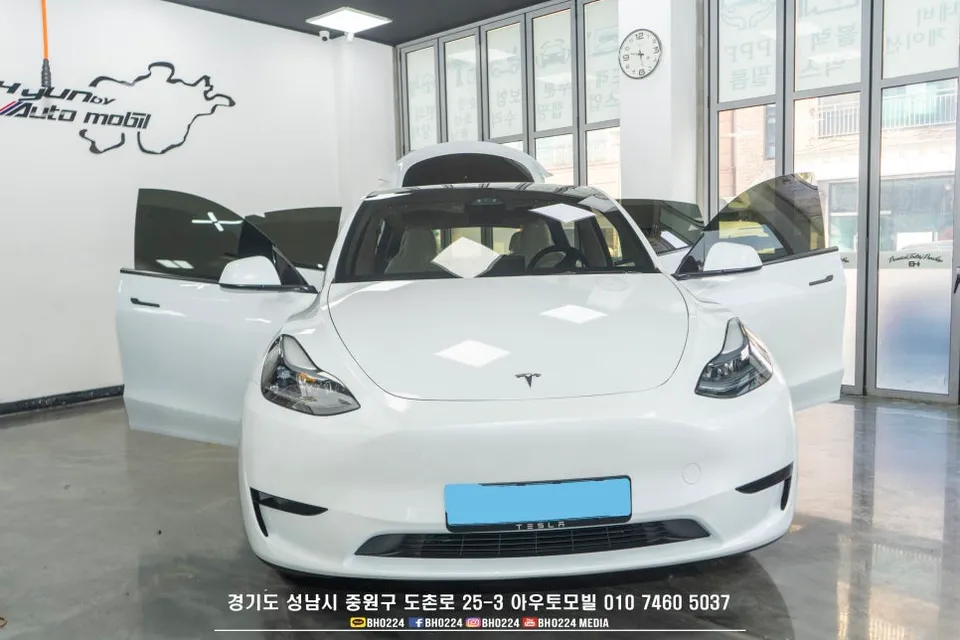Tesla Model Yのカーフィルム施工事例｜費用目安・仕上がり 施工写真 3-2