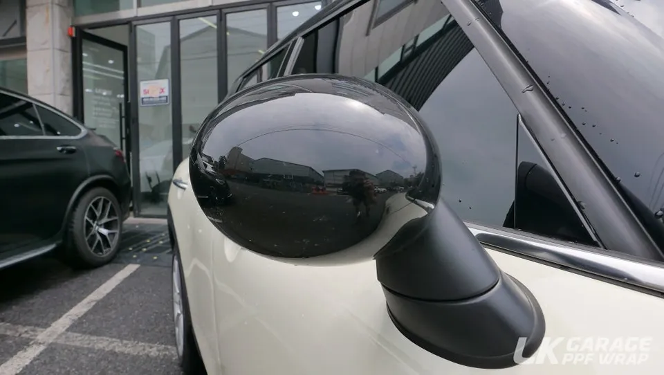 MINI Clubman vinyl wrap - MINI Clubman Vinyl Wrap Review: Custom Style Upgrade photo 4