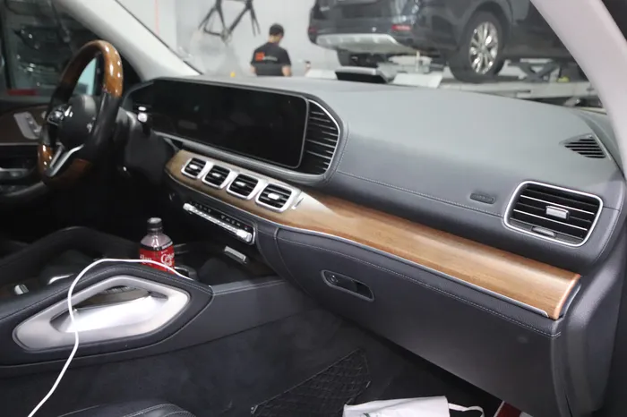 Mercedes-Benz GLS X167 ambient lighting - Mercedes-Benz GLS X167 Ambient Lighting Review photo 4