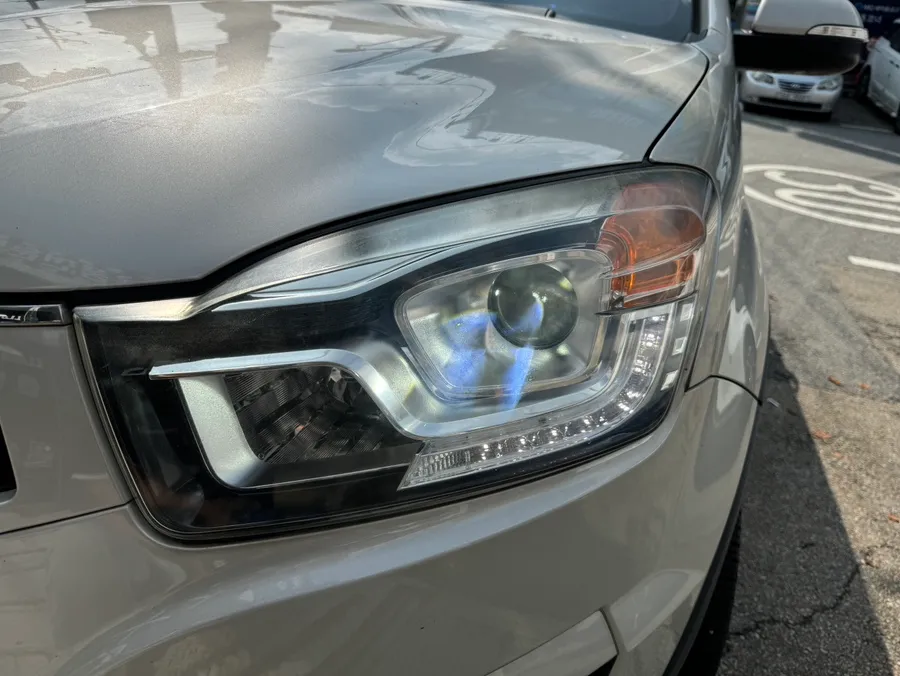 SsangYong Korando C lighting upgrade - SsangYong Korando C LED Headlight Upgrade Review photo 3
