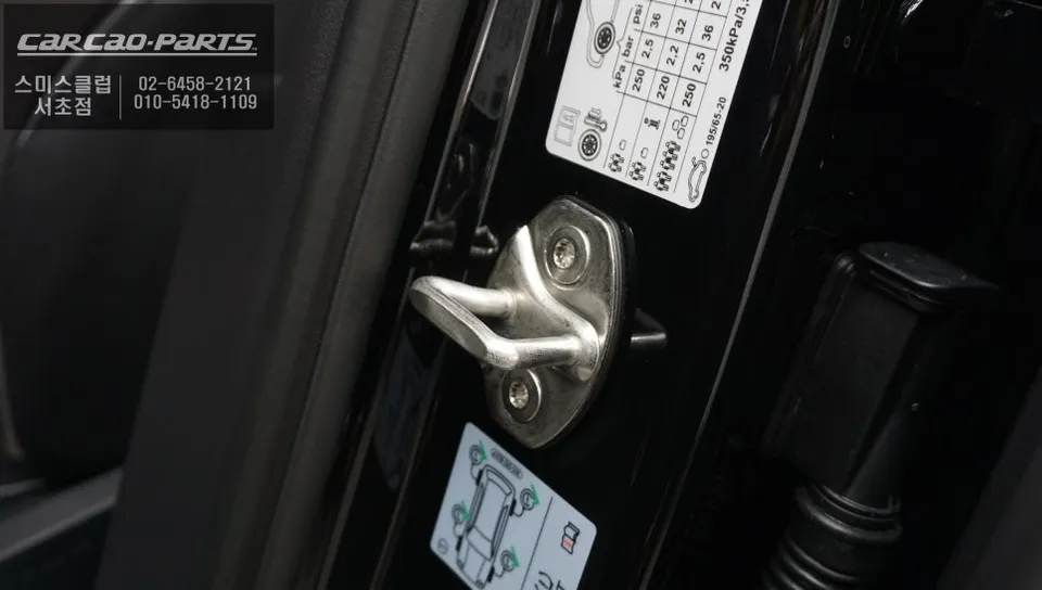 Volkswagen Touareg oem options - Volkswagen Touareg Ghost Door Review — Enhanced Convenience photo 6