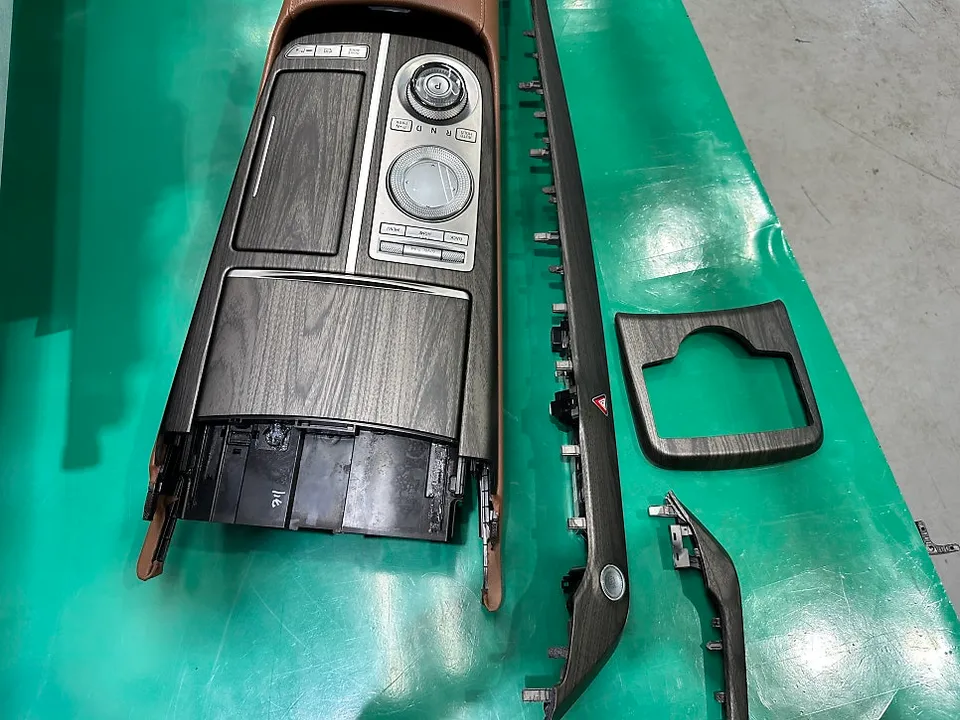 Genesis G80 interior customization - Genesis G80 Interior Customization: Wood Hydrographics Review photo 3