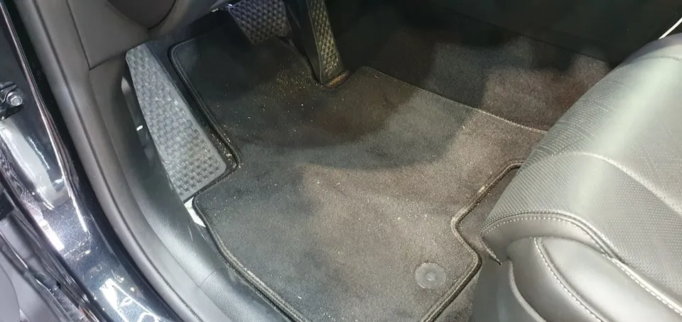 Genesis GV80のガラスコーティング事例 施工写真 2-1