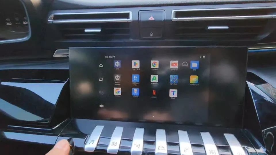 Peugeot 508のAndroid Auto・CarPlay取付事例 施工写真 4