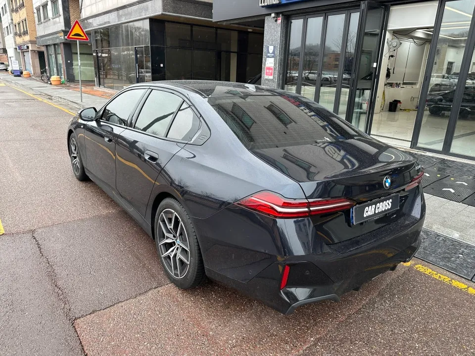 BMW 5 Series G60 PPF施工事例|費用目安・仕上がり 施工写真 2-1
