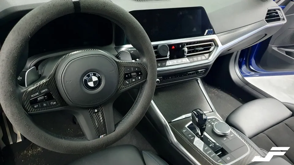 BMW 3シリーズ G20のカーラッピング事例|費用目安・仕上がり 施工写真 1-2