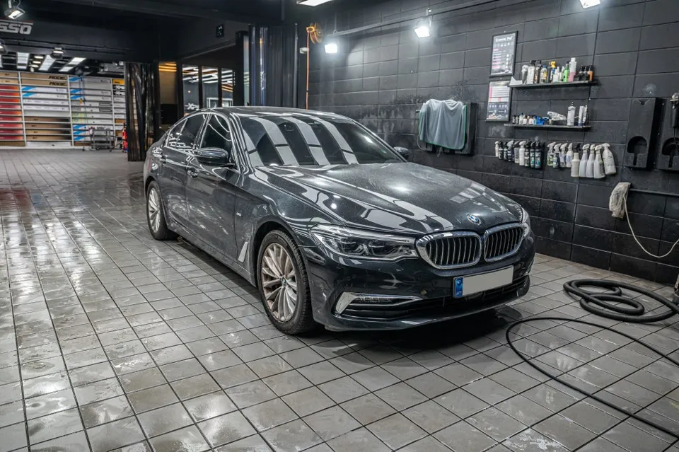 BMW 530iのガラスコーティング事例 写真