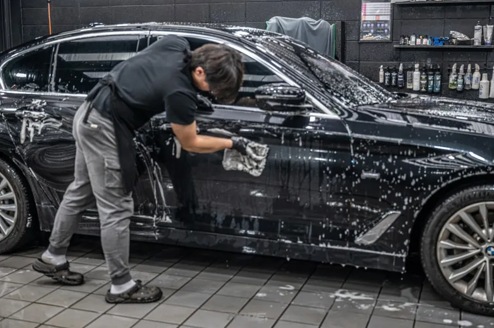 BMW 530iのガラスコーティング事例 施工写真 4-2