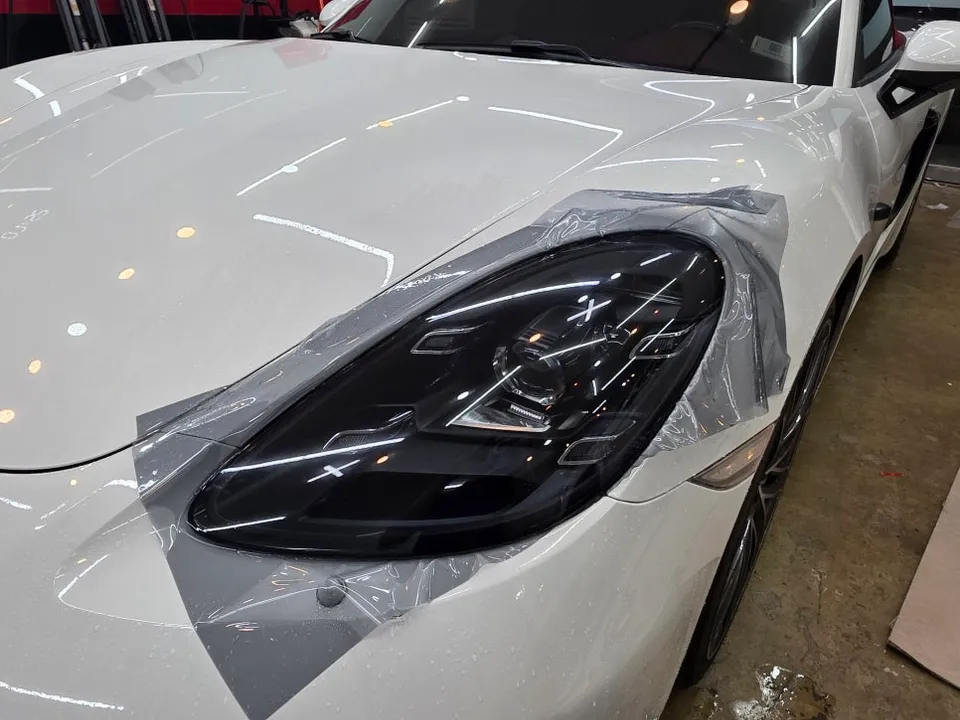 Porsche Boxster PPF施工事例|ライト保護と印象チェンジ 施工写真 2-2