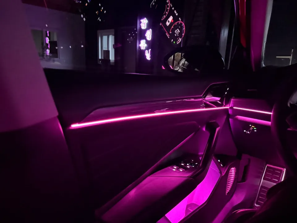 Volkswagen Jetta ambient lighting - Volkswagen Jetta Ambient Lighting Review — Enhanced Interior Mood photo 4