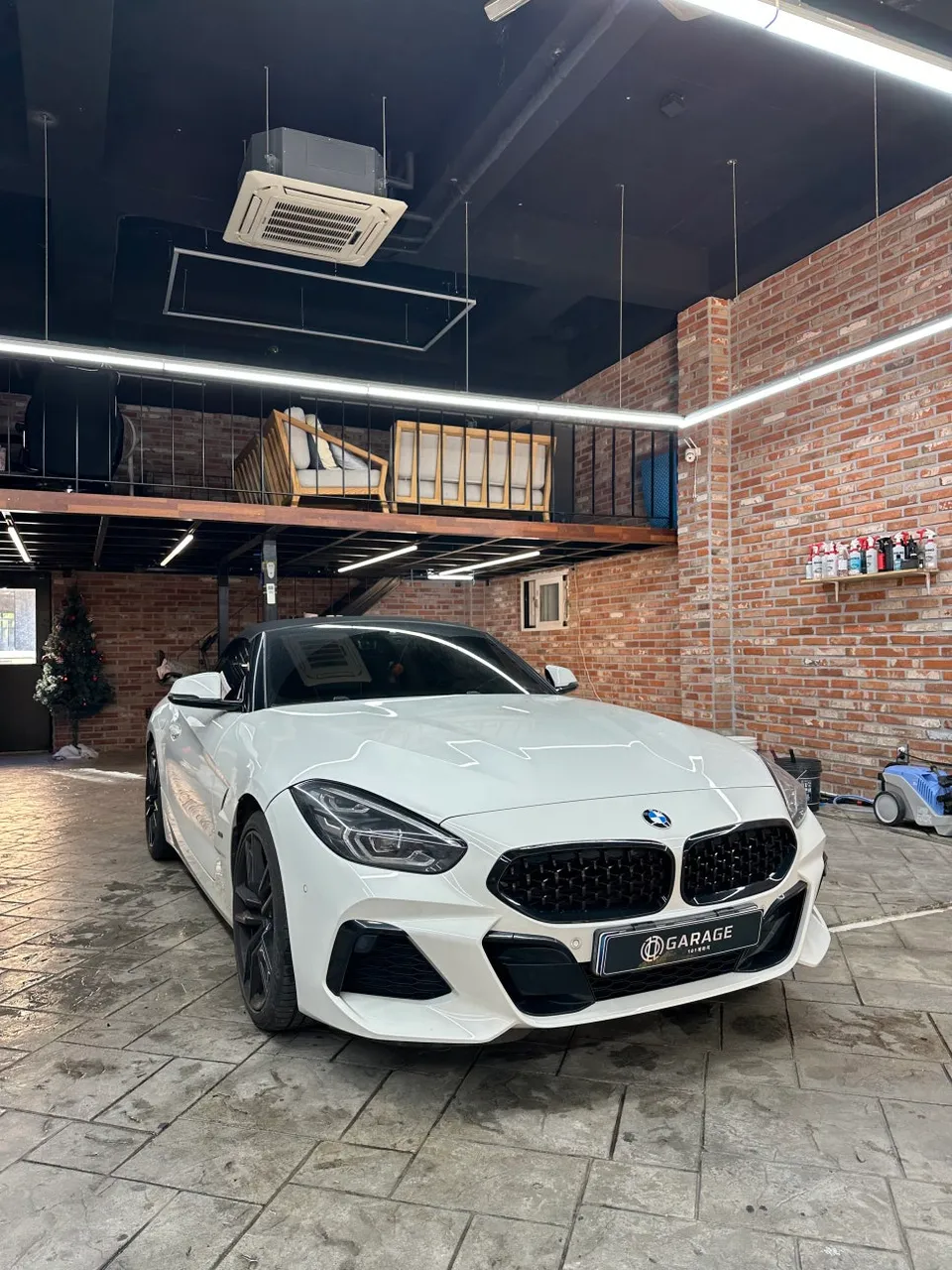 BMW Z4 Vinyl Wrap Review: Satin Dark Grey photo 2