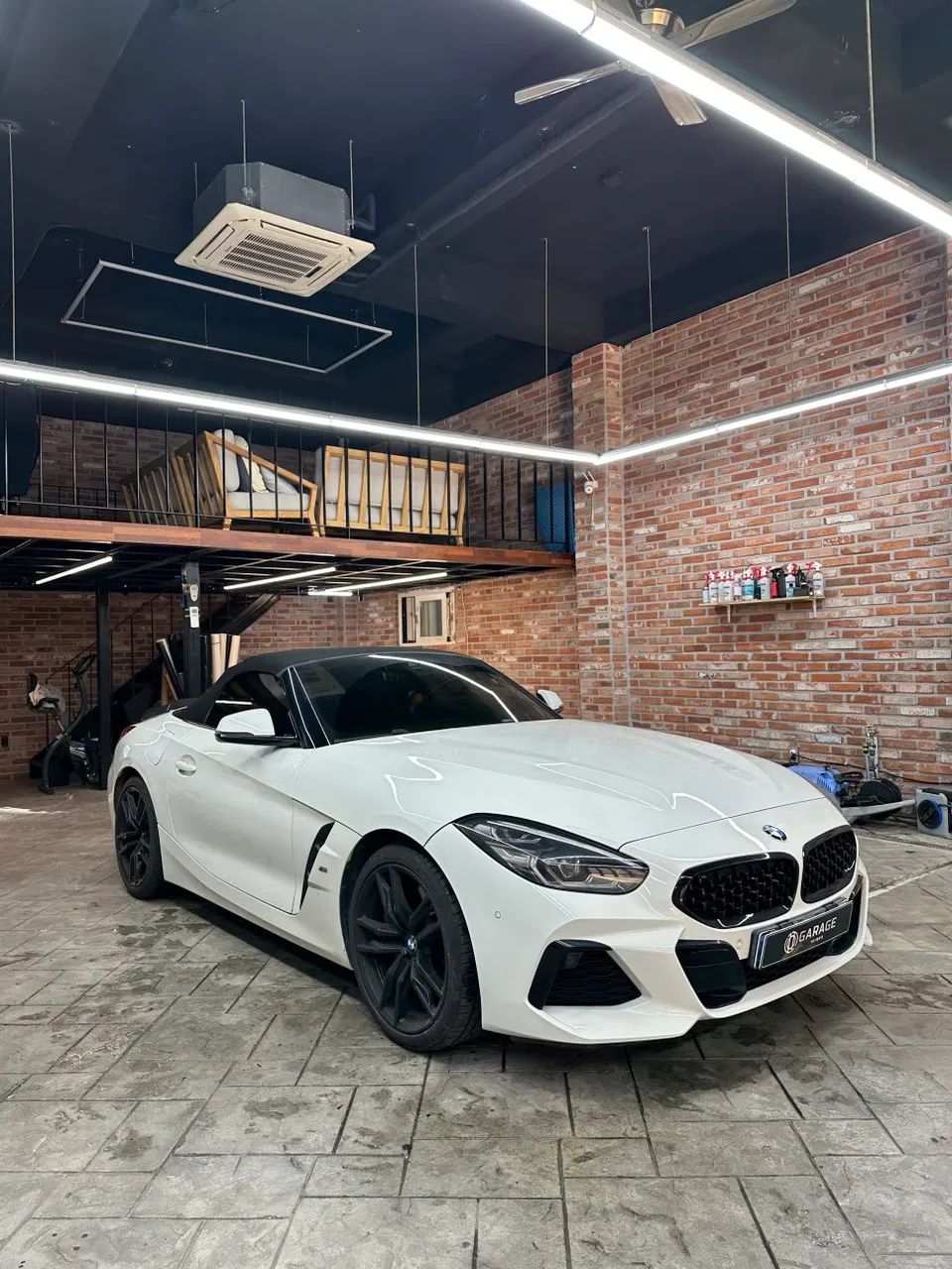 BMW Z4 20i vinyl wrap - BMW Z4 Vinyl Wrap Review: Satin Dark Grey photo 3