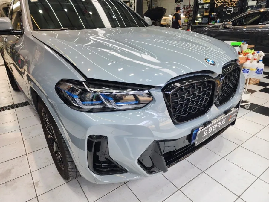 BMW X4 PPF施工事例｜ヘッドライト・室内保護 施工写真 1-1