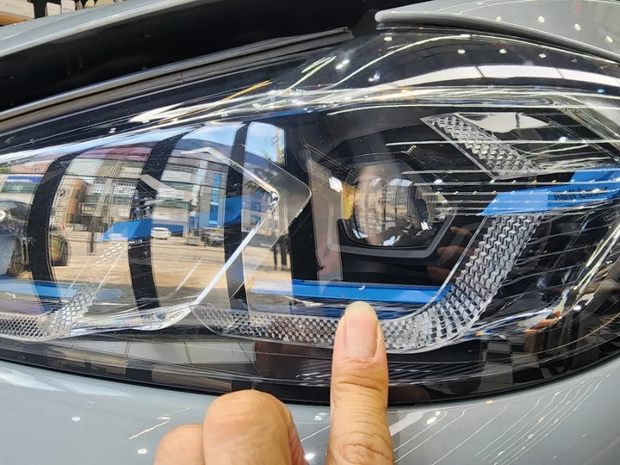 BMW X4 PPF施工事例｜ヘッドライト・室内保護 施工写真 1-2