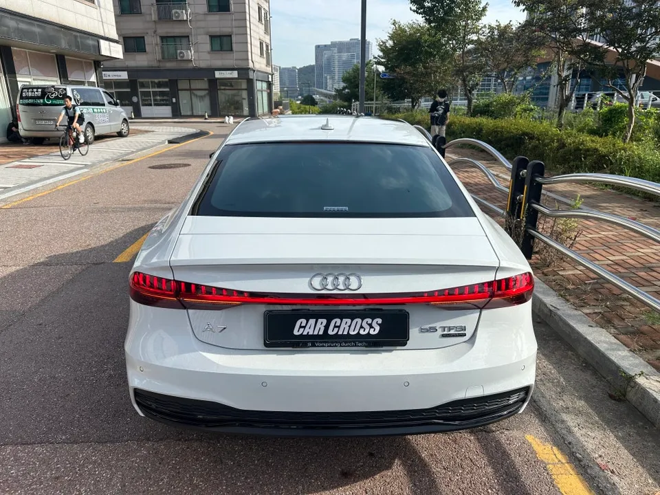 Audi A7 PPF施工事例|ブラックPPFでツートン化 施工写真 2-1