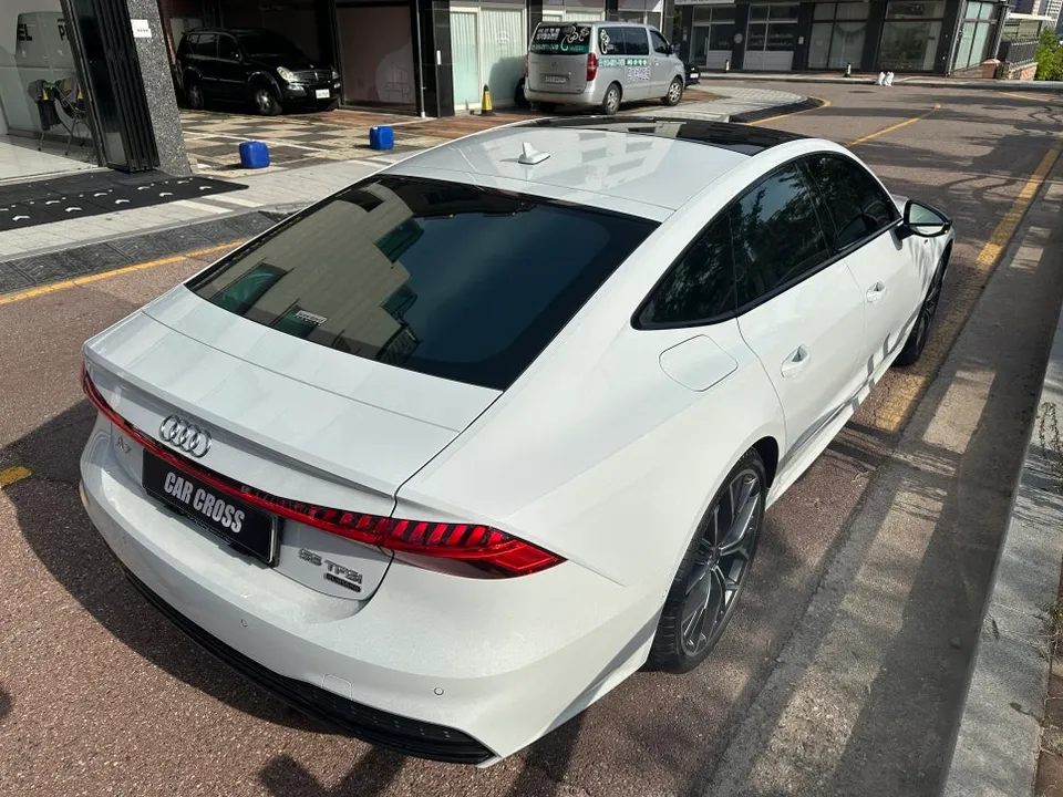 Audi A7 PPF施工事例|ブラックPPFでツートン化 施工写真 3-1