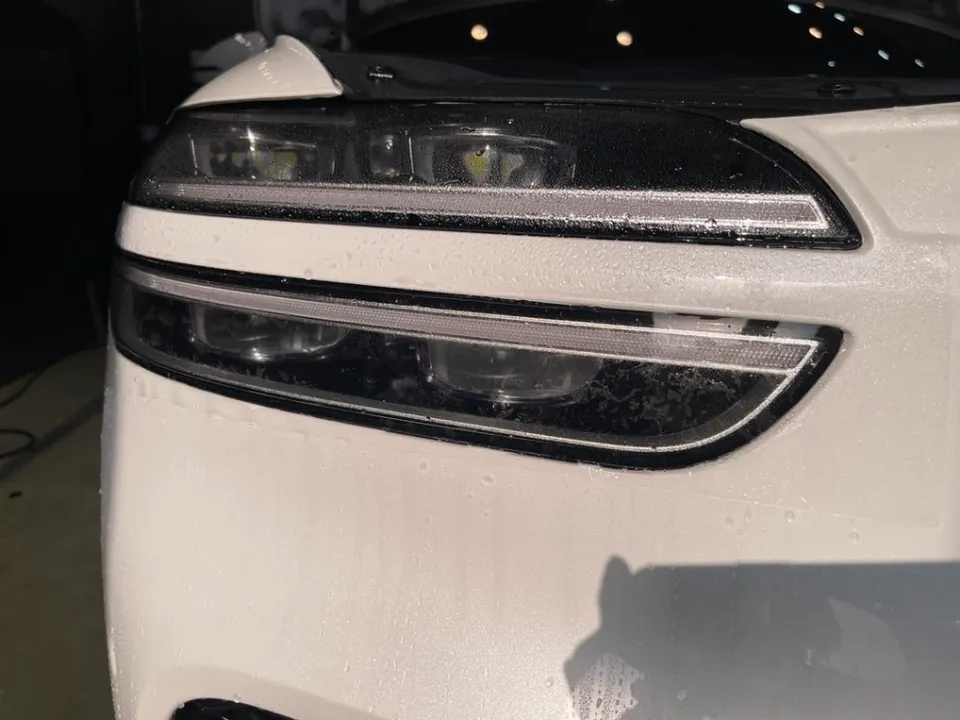 Genesis GV70のPPF施工事例|ヘッドライトの保険適用について 施工写真 3-1
