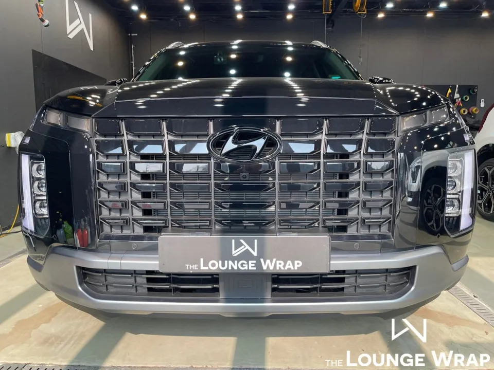 Hyundai Palisadeのカーラッピング事例|クロームパーツの質感変化 施工写真 1-1