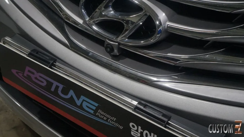 Hyundai AzeraのAndroid Auto・CarPlay取付事例 施工写真 2-2
