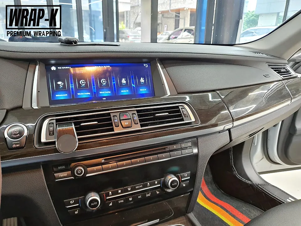 BMW 7 Seriesのカーラッピング事例|費用目安・仕上がり 施工写真 1-3