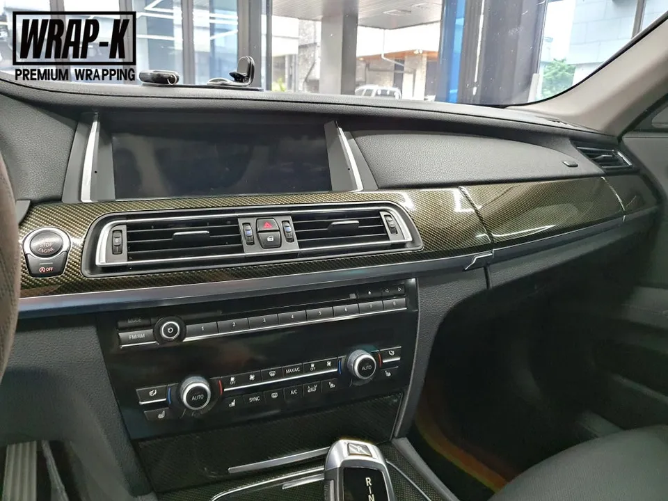 BMW 7 Seriesのカーラッピング事例|費用目安・仕上がり 施工写真 2-3