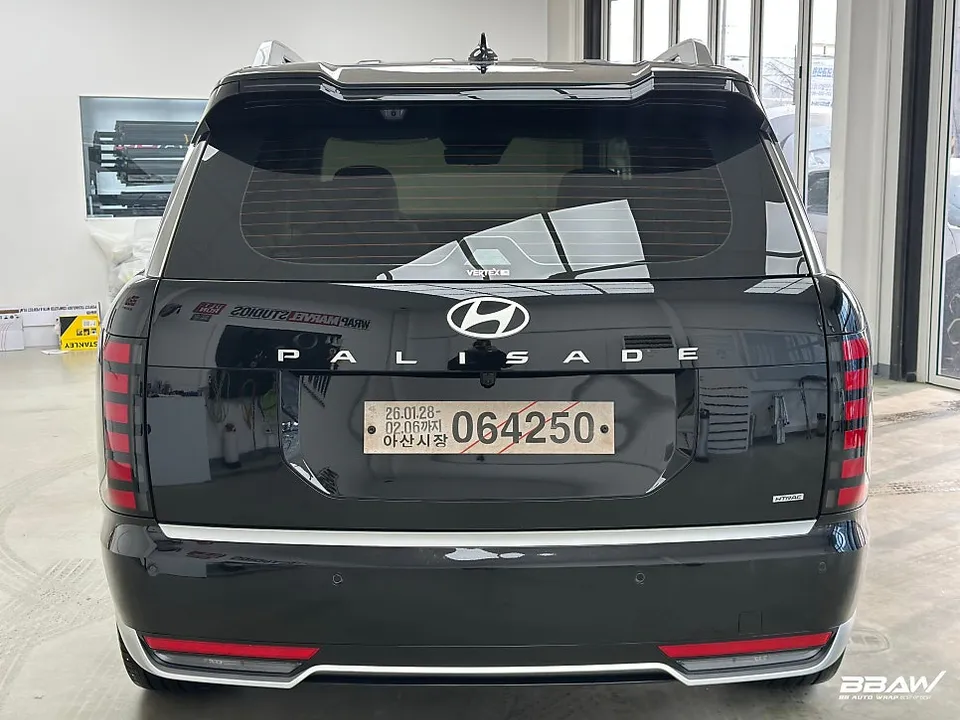 Hyundai Palisade vinyl wrap - Hyundai Palisade Vinyl Wrap Review: All-Black Chrome Delete photo 4